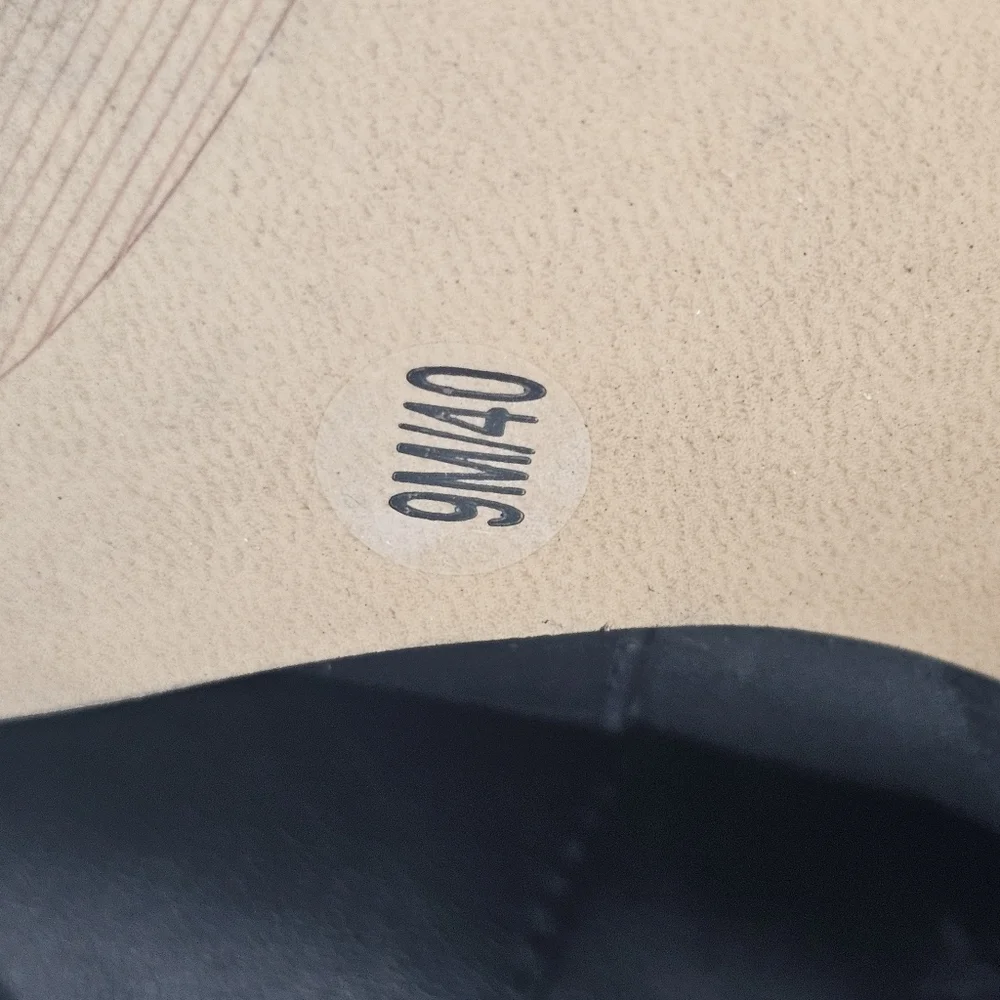 Vince Camuto Lumina Pointed Toe Knee High Boots Black Leather Size 9 - Picture 10 of 11